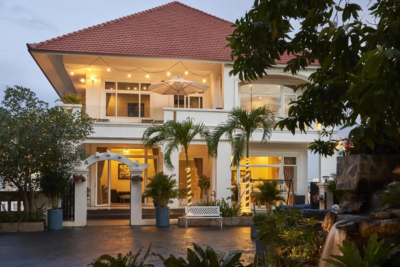 The Wind Resort - Tropical Hillside Escape Vung Tau 4*,